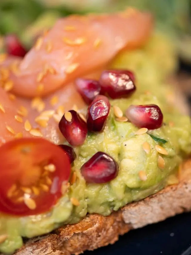 Avocado, tomato and pomegranate toast served at JOZI Brunch Panthéon